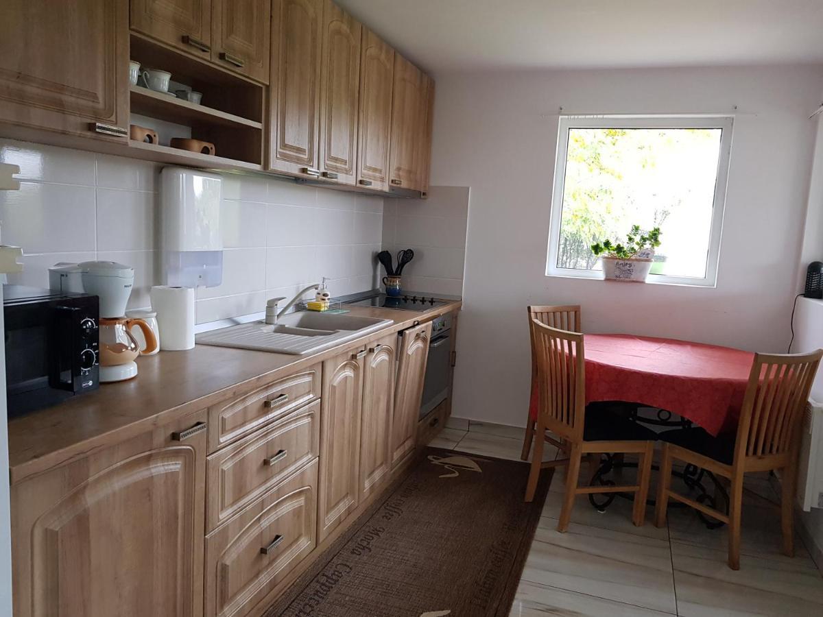 Casa Elis Piscina, Jacuzzy , Sauna, Ciubar Merei Екстериор снимка