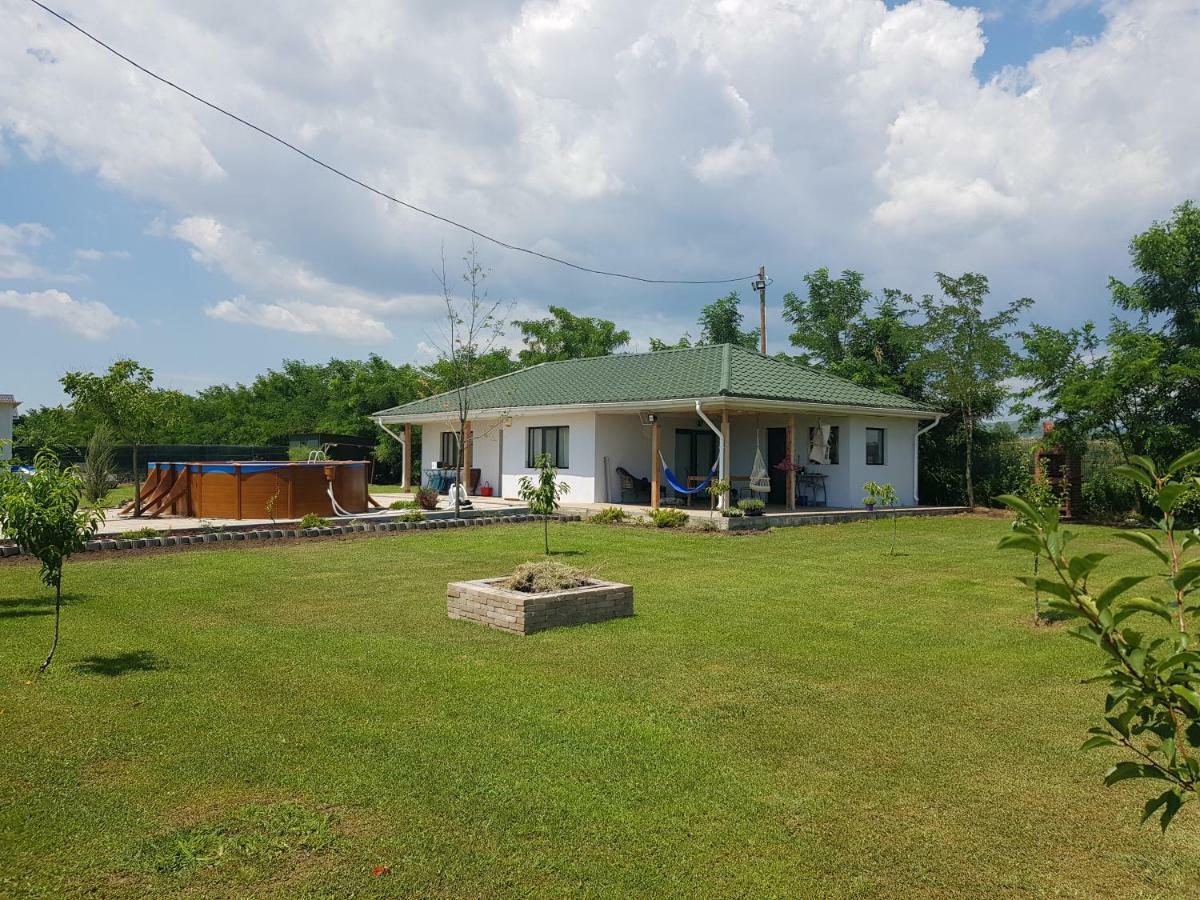Casa Elis Piscina, Jacuzzy , Sauna, Ciubar Merei Екстериор снимка