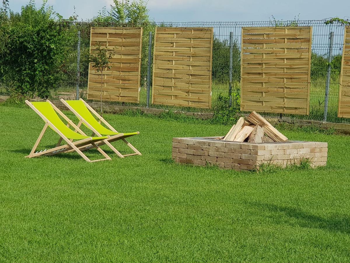 Casa Elis Piscina, Jacuzzy , Sauna, Ciubar Merei Екстериор снимка